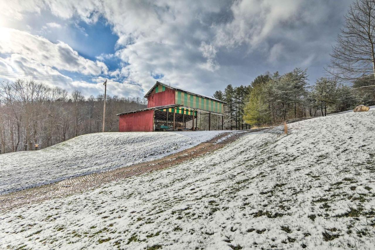 Hilltop Home With Grill, In Wayne Natl Forest ローガン エクステリア 写真